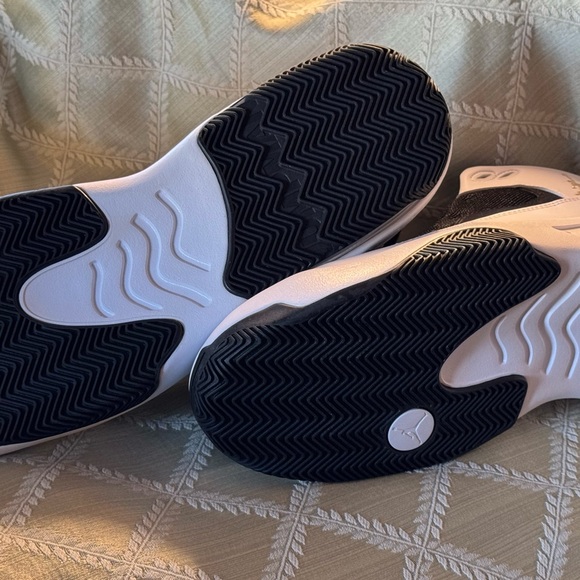 Nike Jordan Black and White Max Aura 2, 13 Men’s NIB - Picture 3 of 8